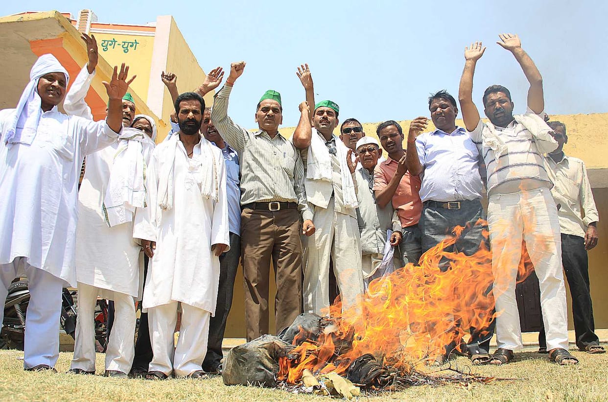 Bank check to cover the Charge, burnt effigies of officials