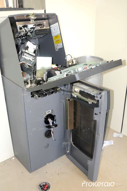 Sirsa News, Hindi News, Crime, ATM, Loot, 9 lac, broken ATM, Sirsa