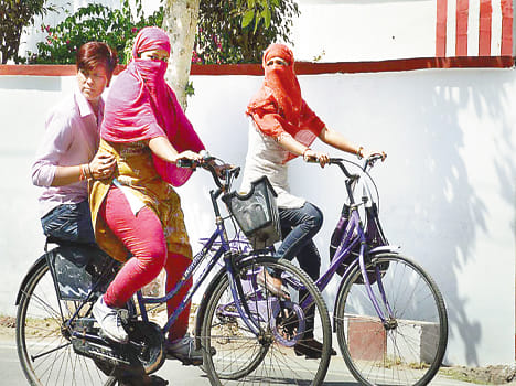 hen the mercury rose 42 degrees by breathless