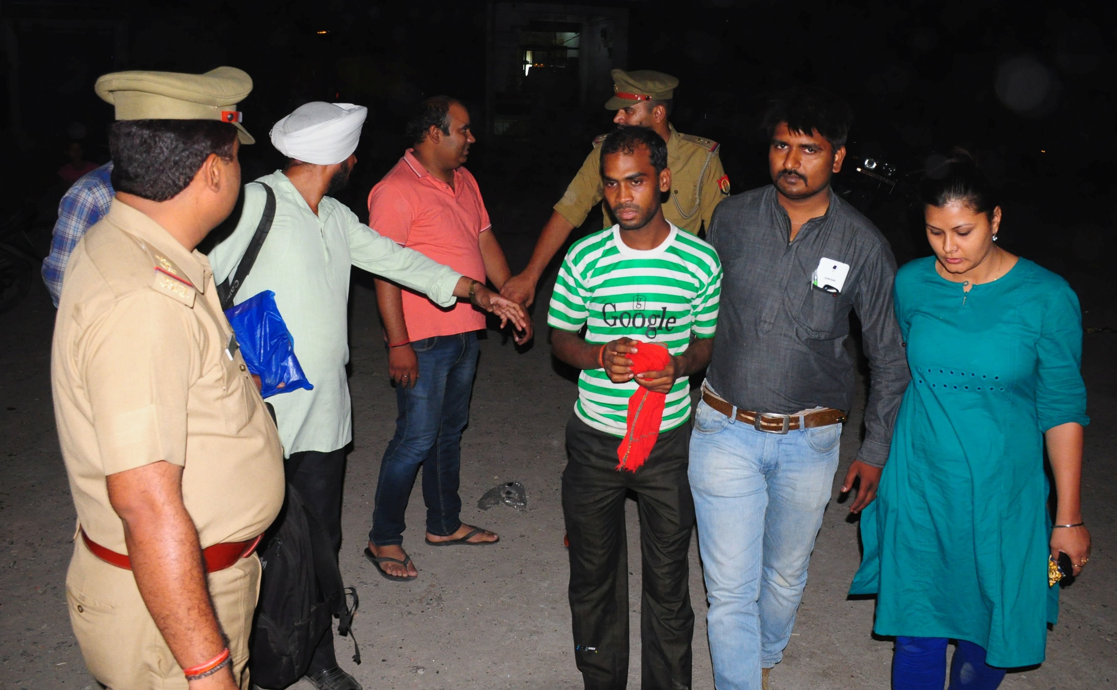 drinking wine in open places is prohibited in lucknow