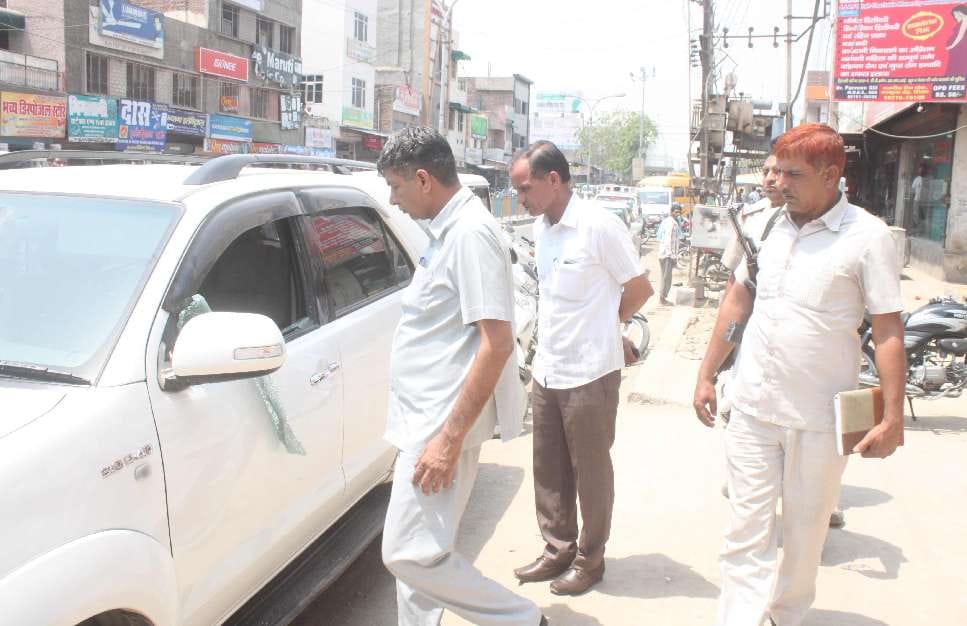 Sirsa News, Hindi News, Crime, Break window, Baf theft, 8 Lac Theft, Sirsa