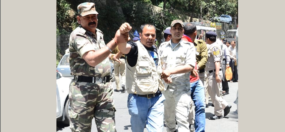 CITU protest at hp secretariat shimla on shontong project.
