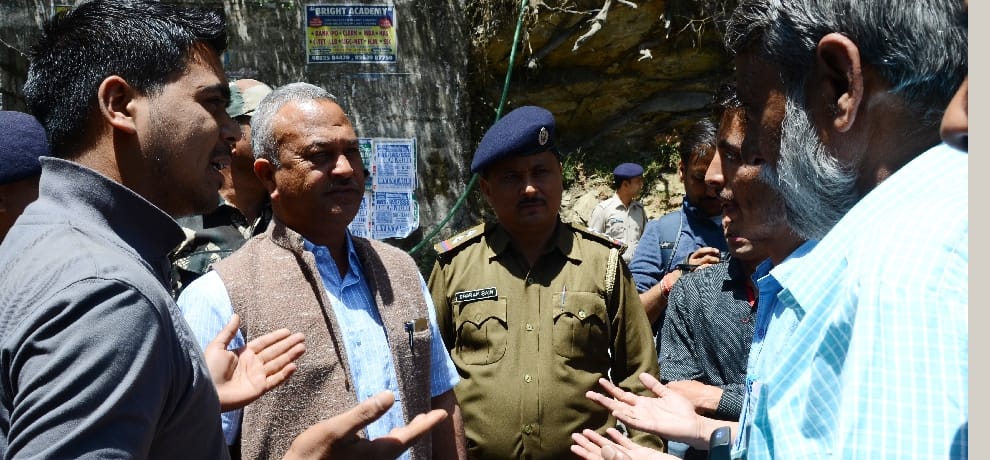 CITU protest at hp secretariat shimla on shontong project.