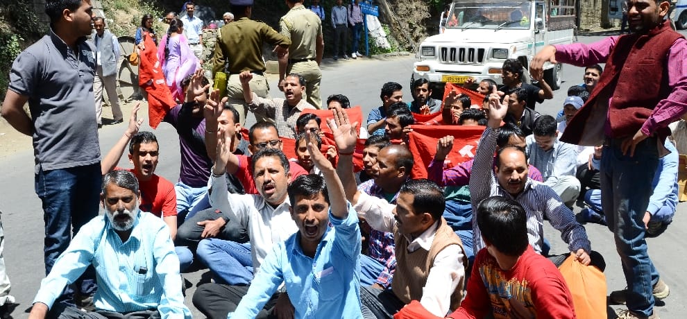 CITU protest at hp secretariat shimla on shontong project.