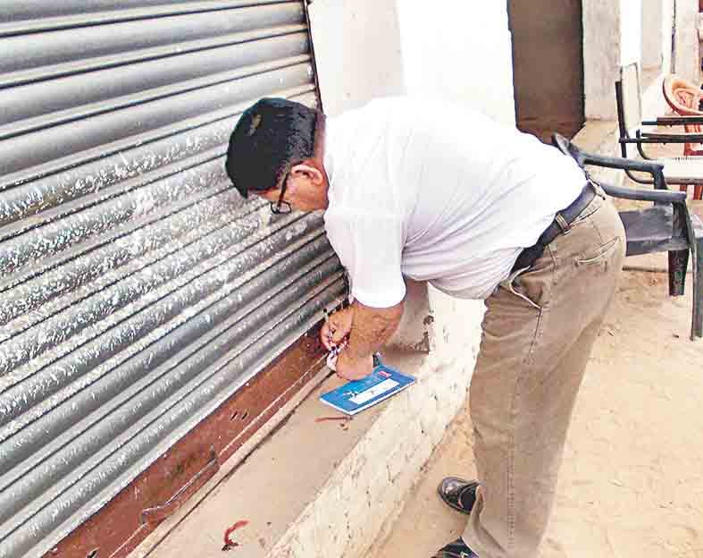 Himachal Pradesh: Half a dozen contracts sealed in poisonous liquor case