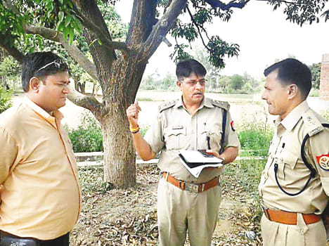 Coal trader robbed of Rs two lakh in Etawah