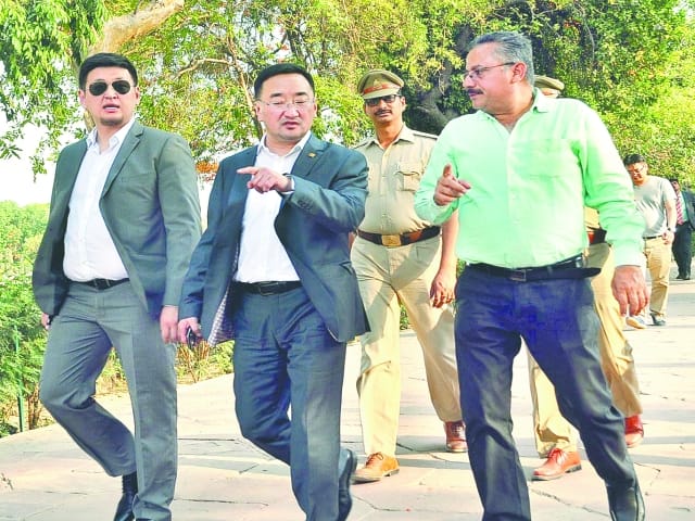 Foreign Minister of Mongolia saw the Taj