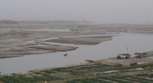  Remove silt from the river