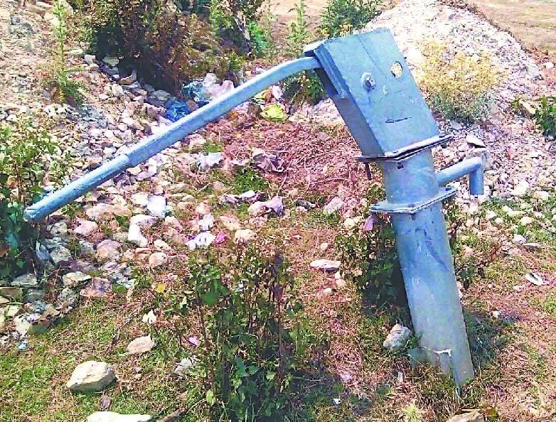 Bedhinag all hand pumps dry