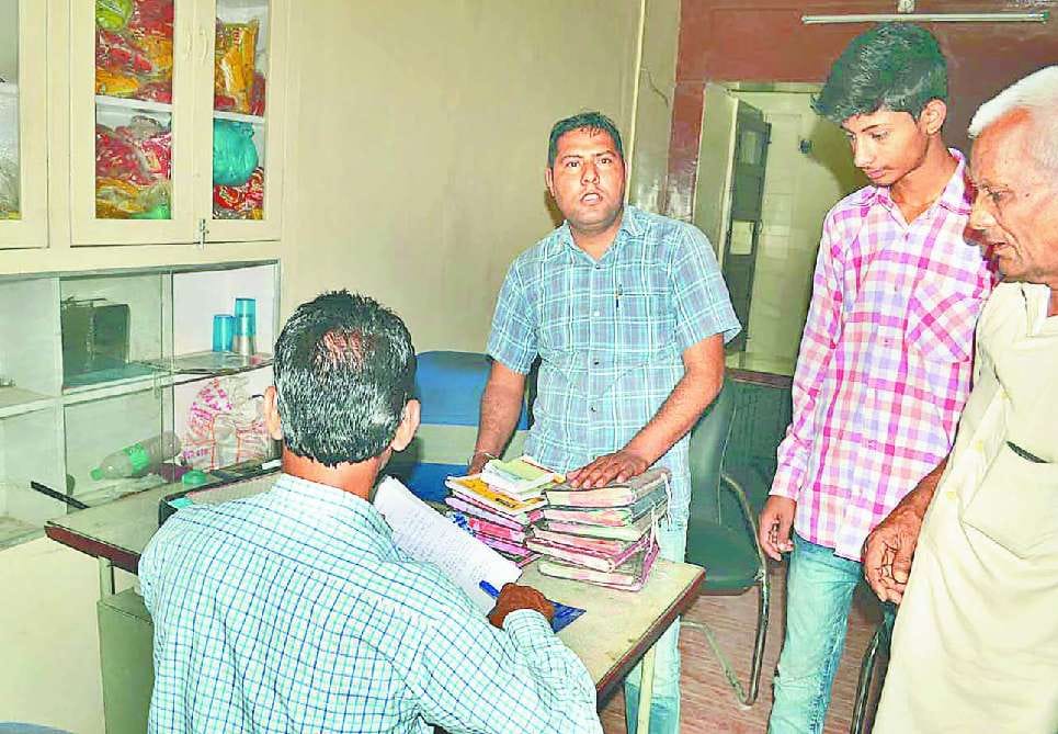 Sirsa News, Hindi News, Income Tax Survey, Spice Copany, Account Seal, Sirsa