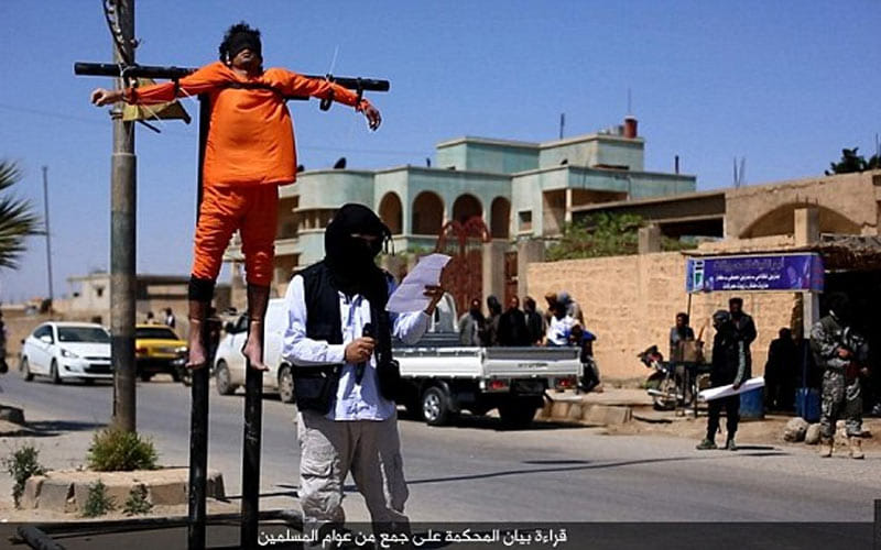 islamic state executes two spies publicly