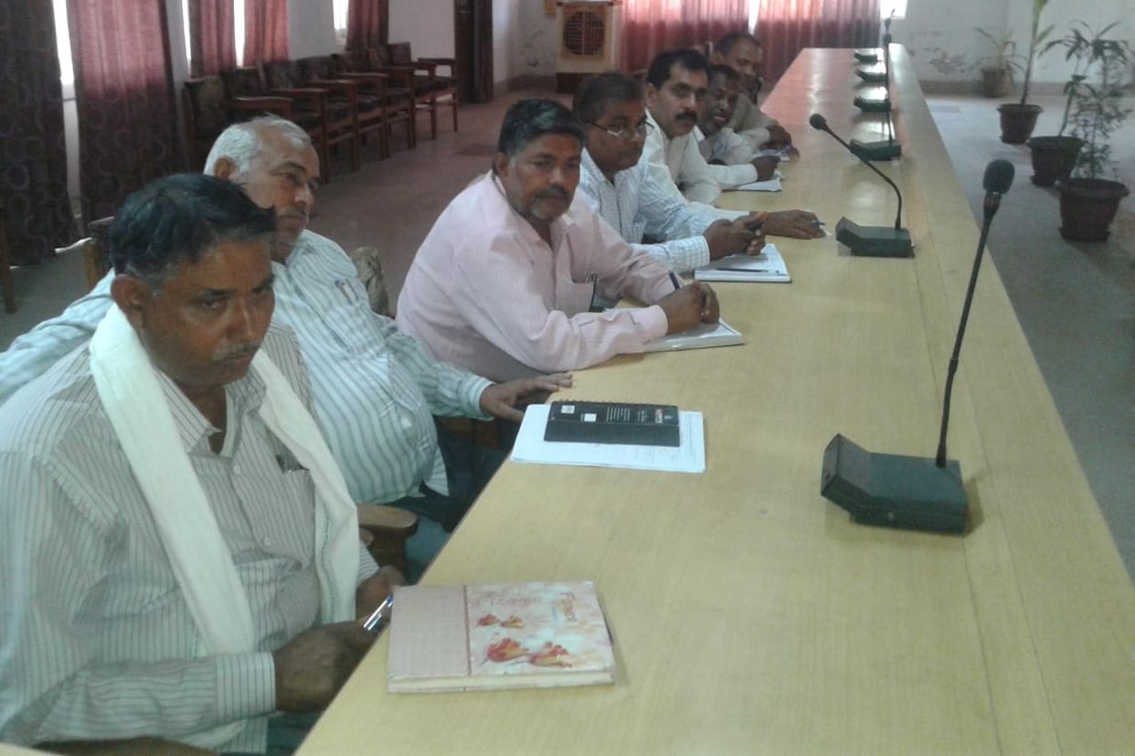 aware to farmers to cultivate urad and moong  