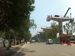 traffic diversion in lucknow due to metro work