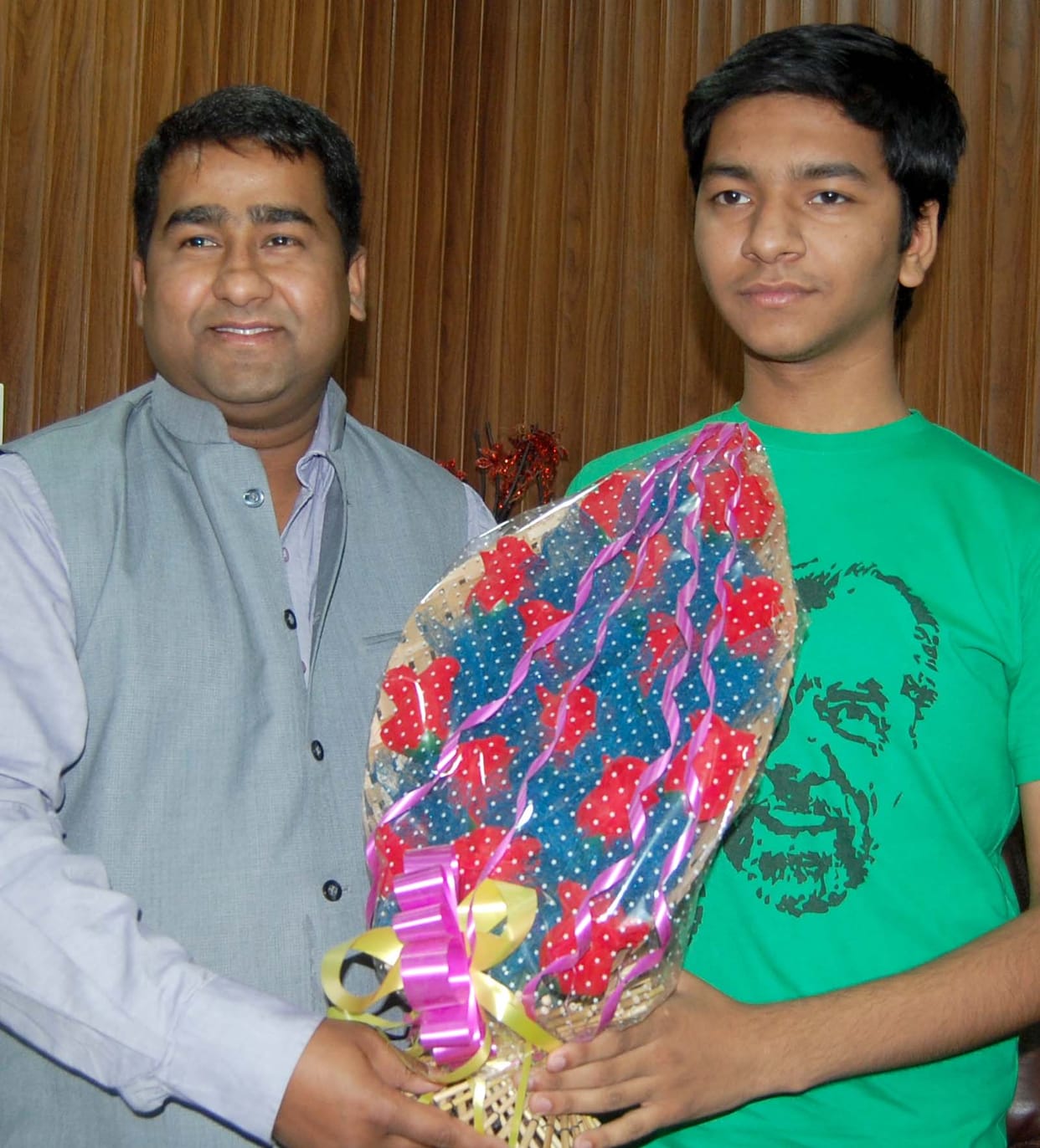 MENS JEE topper made of Haridwar blight