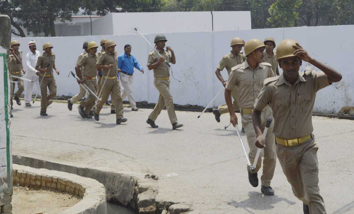 joint Magistrate thief entered the camp us, 4 detained