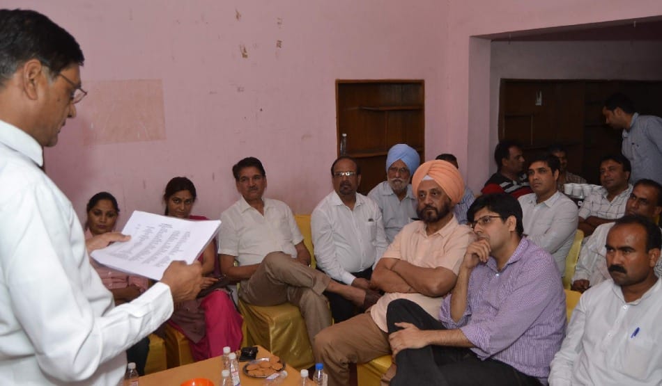 aam aadmi party might fight municipal corporation election in chandigarh