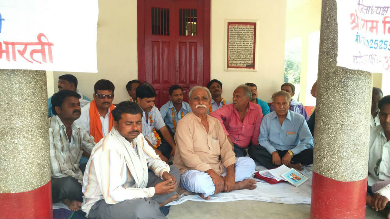  Power contract workers continue protest