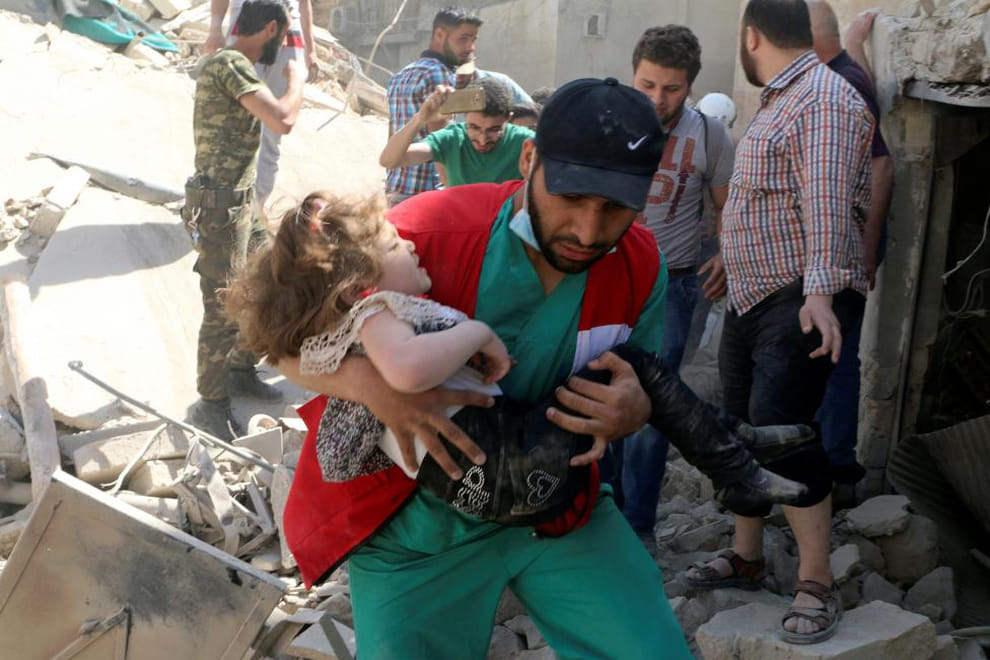 Airstrikes in aleppo, see in pictures