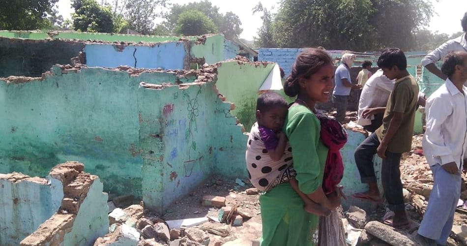 encroachment, estate office drive, chandigarh slum colony, chandigarh 