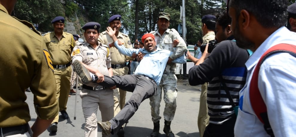CITU protest at shimla, police arrest CITU leaders
