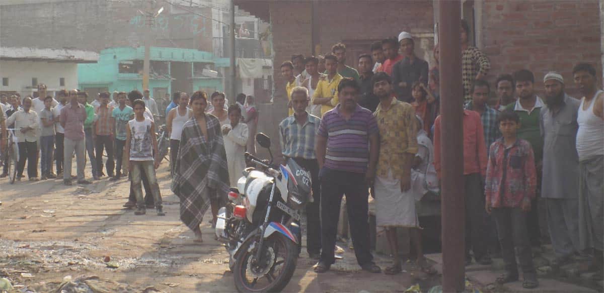 again clash in hathras, three injured