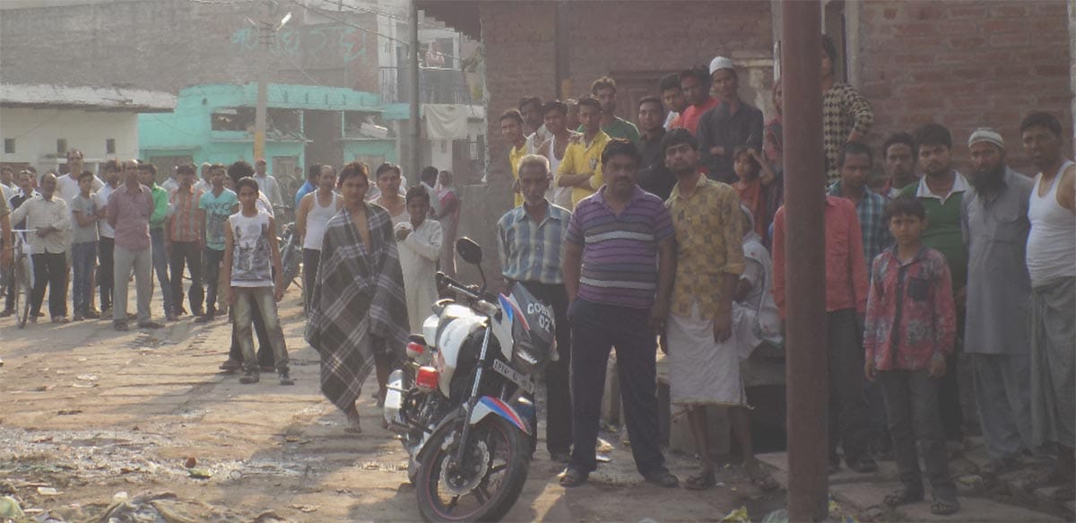again clash in hathras, three injured