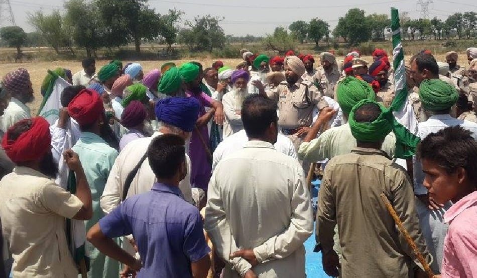 due to debt two farmer commit suicide  in punjab 