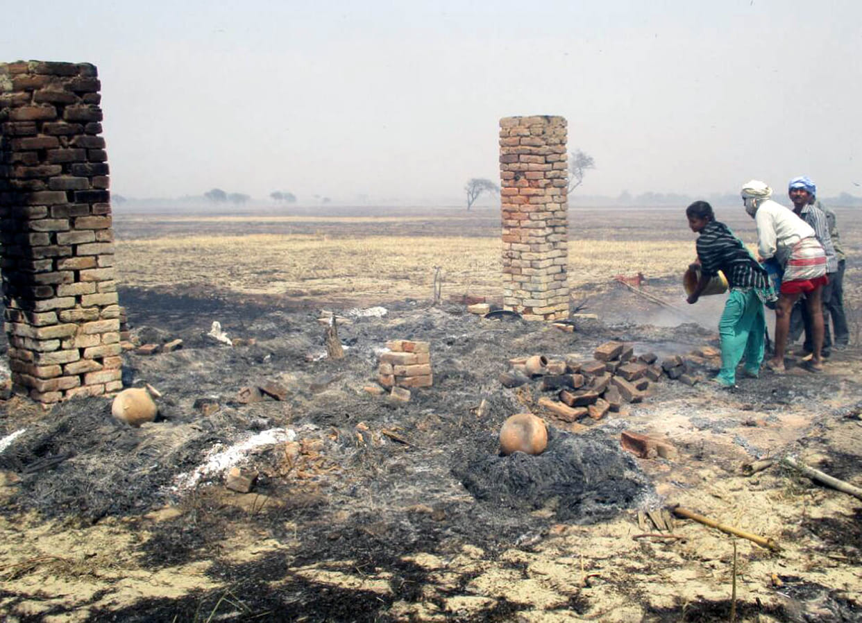 2 dead with women from fire