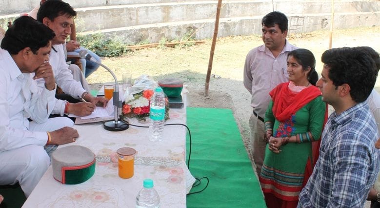 Persahan janta ke dawar in memlege