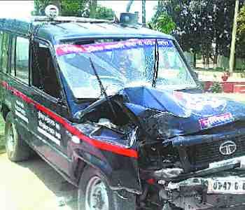 Three policemen injured in accident