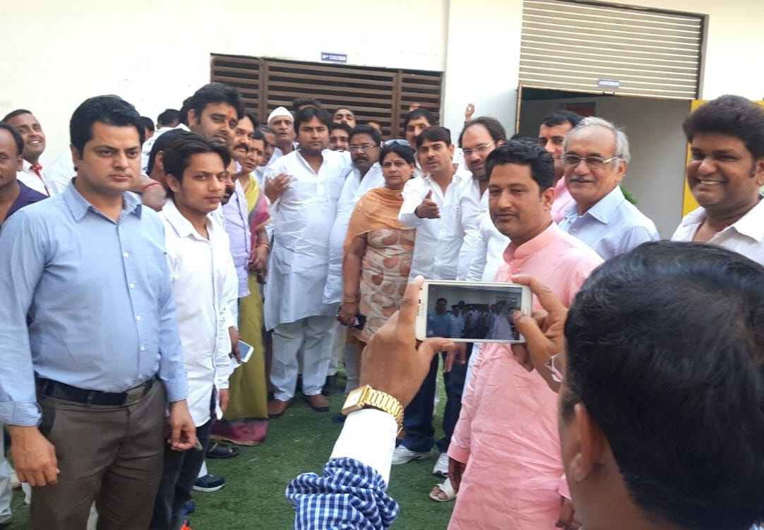 Trial of SP leaders bicycle tour