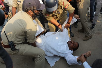 police giving vip treatment to mla rampal yadav