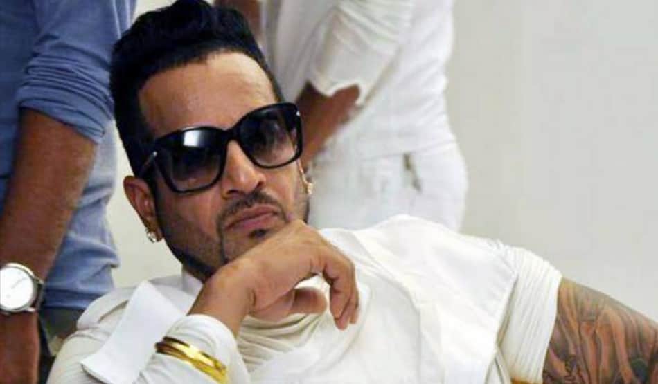 ravneet singh bittu accused Diljit Dosanjh and Jazzy B take up arms and fight for a separate Sikh state of Khalistan