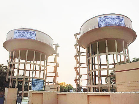 In the city council pulls Jlnigm- thirsty