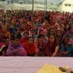  धरना-प्रदर्शन को संबोधित करते आदित्य कोठारी।