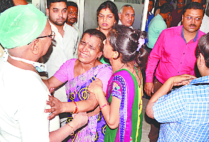patients died protest in hospital 