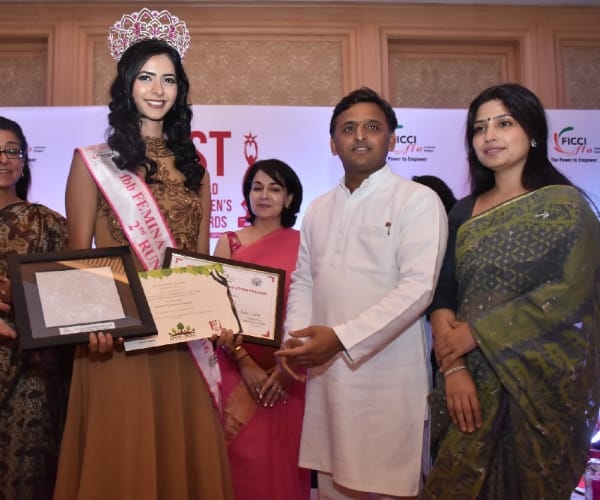 Akhilesh Yadav honours women in UP.