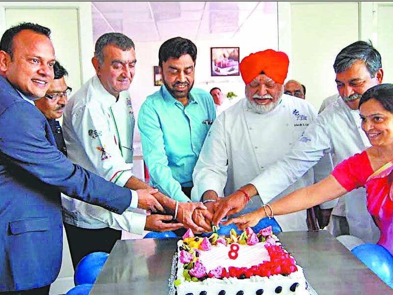 chef manjeet singh gill, national food & cookeri institute, mohali, fast foot, health tips