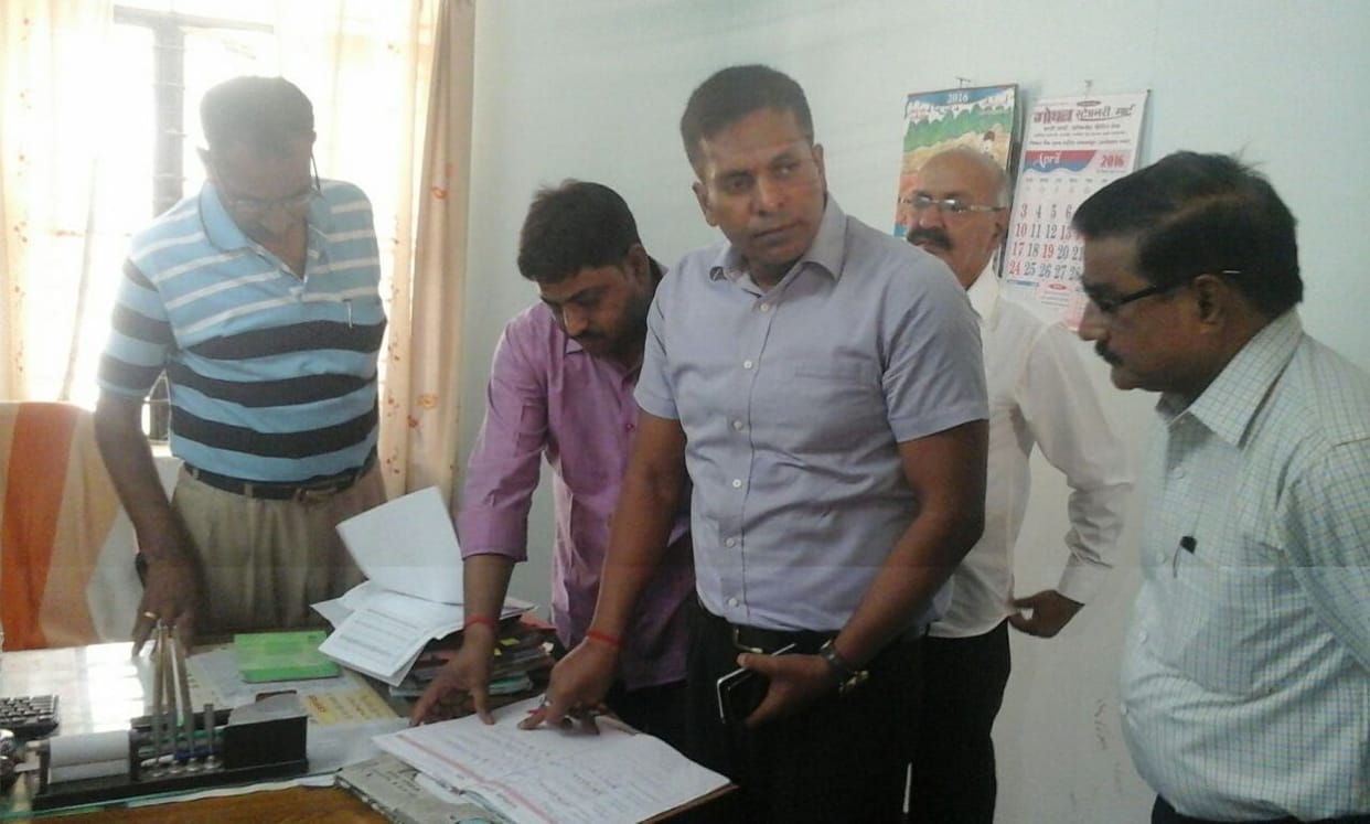 17 employees were absent, pay holdback 