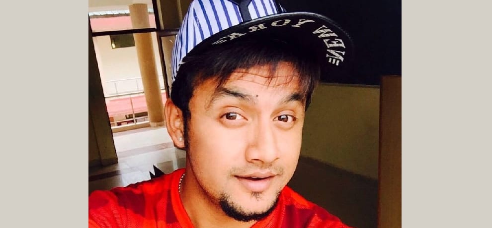 Singer Kumar Sahil ready to make his entery in bollywood.