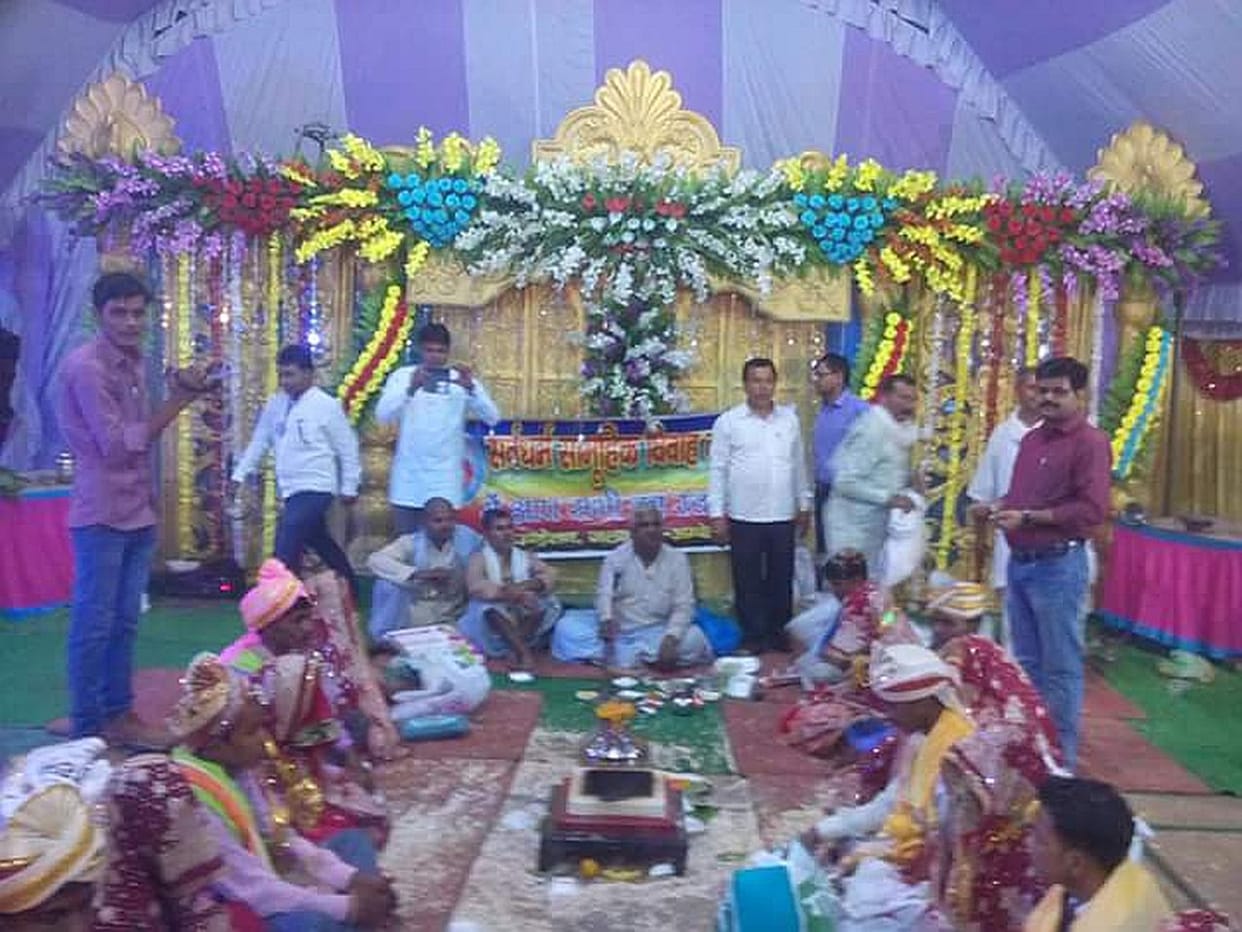 Nine couples were married in mass wedding