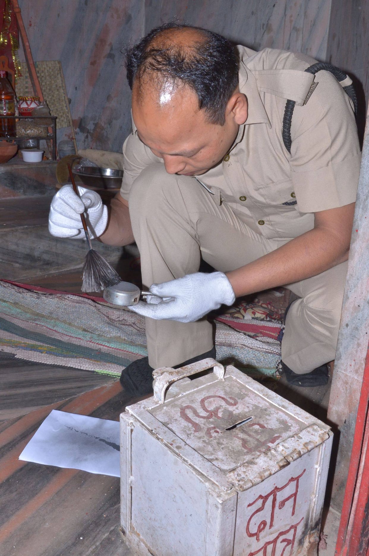 Some unscrupulous elements broken temples locks