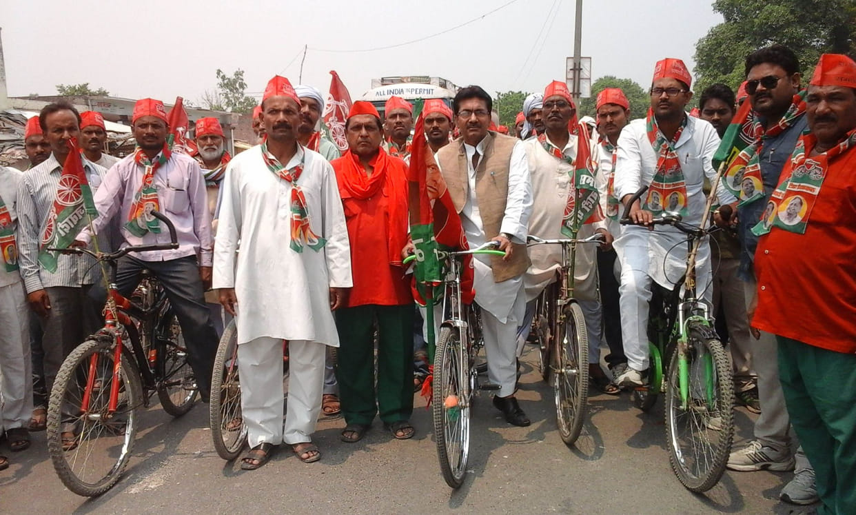 sp cycle rally, public representative and poltitician participated