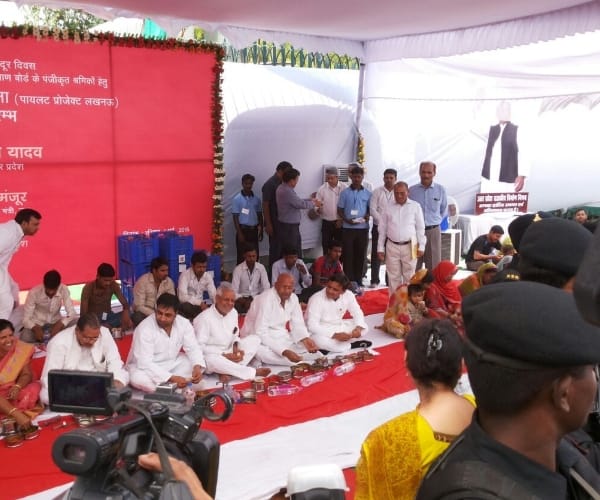 Mid day meal at low price in Uttar Pradesh.