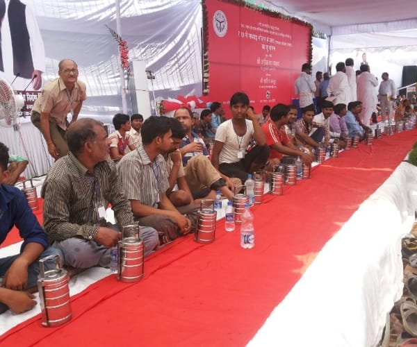 Mid day meal at low price in Uttar Pradesh.