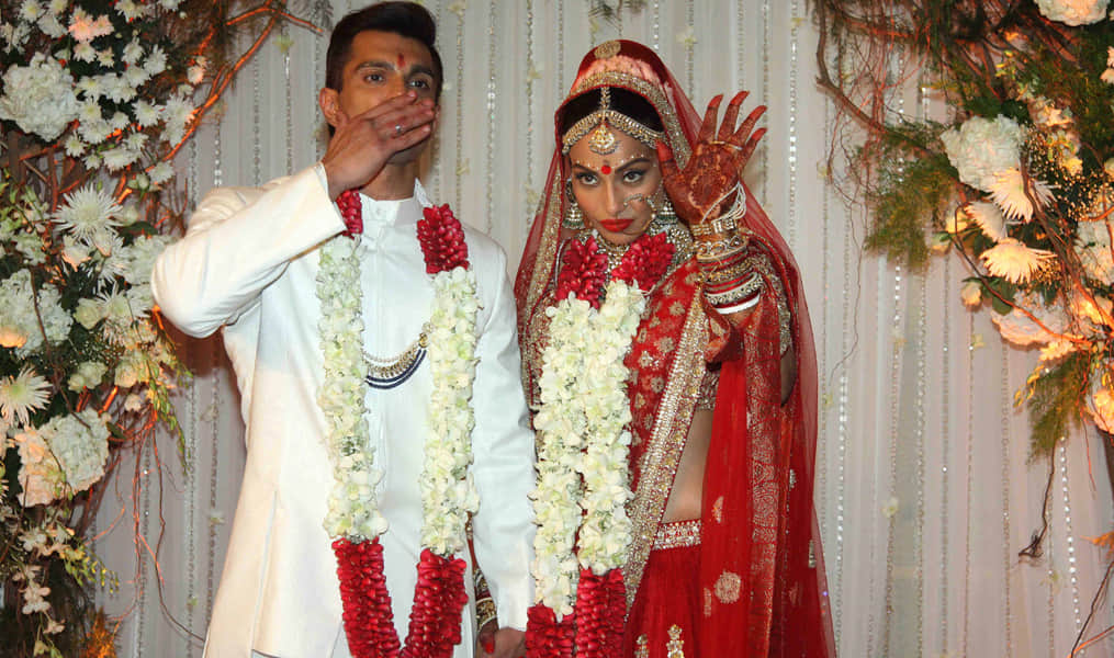 Newlyweds Bipasha Basu, Karan Singh Grover’s wedding pics