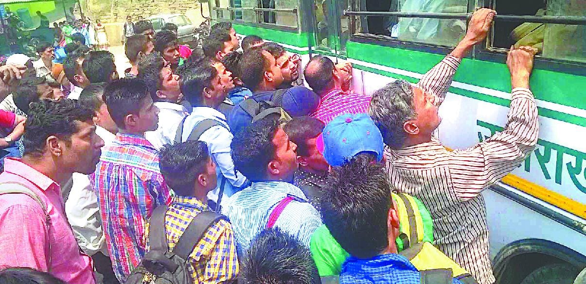 Buses destroyed roadways in Pithoragarh