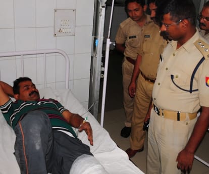  A man attacked at SO in Lucknow.