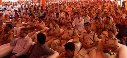 cm gave to police weekly of as Labor Day gift