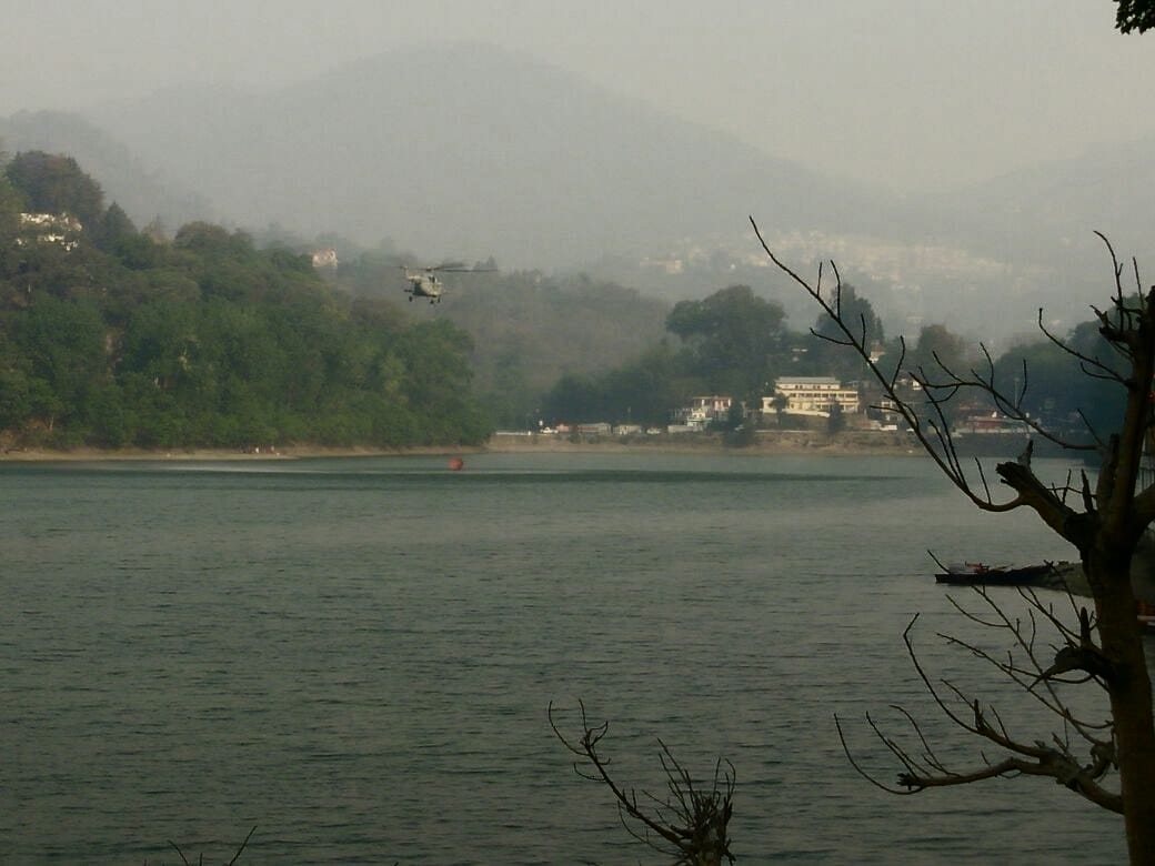  mi-17 control on wildfire in uttarakhand forest